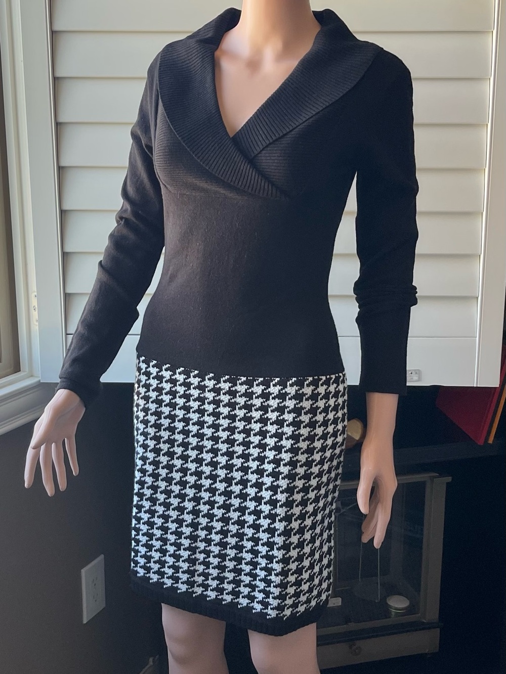VENUS Black Knit shawl collar with Houndstooth Panel dress
